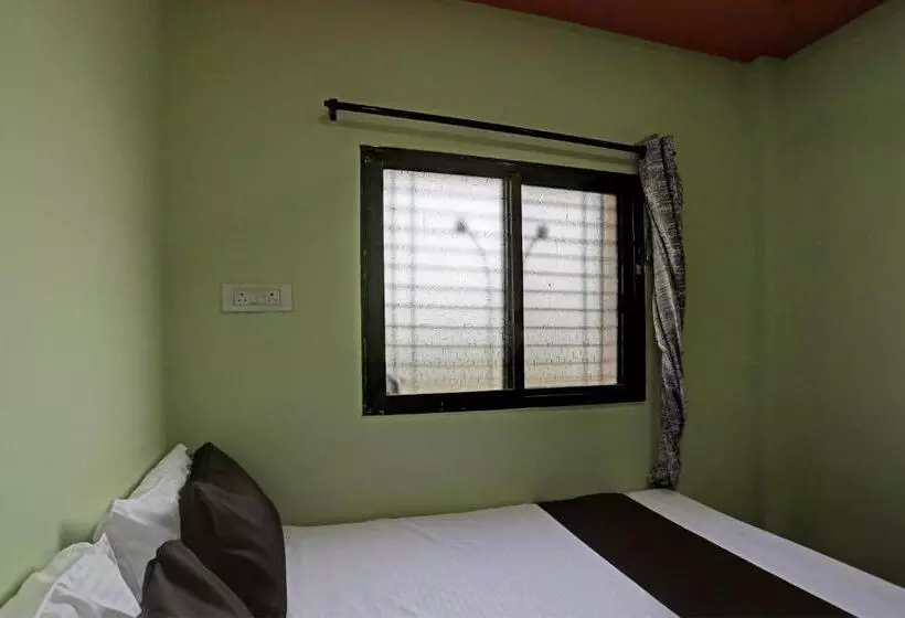 Spot On Hotel Leo Star