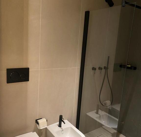 تختخواب و صبحانه Comàr Suite