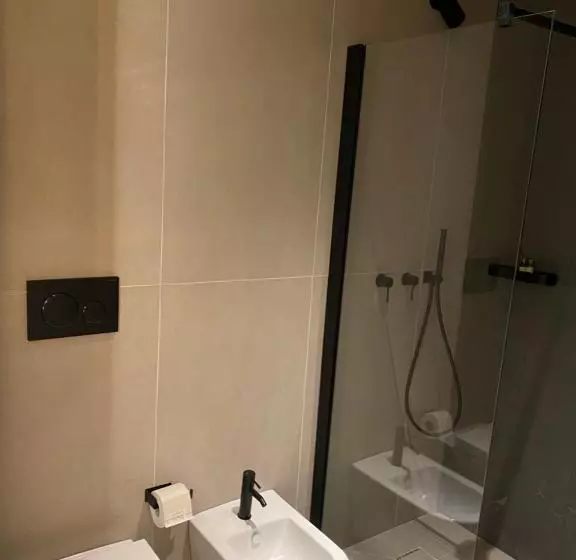 Aamiaismajoitus (B&B) Comàr Suite