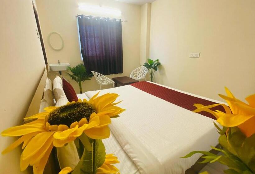 בית מלון כפרי Kp Suites Airport