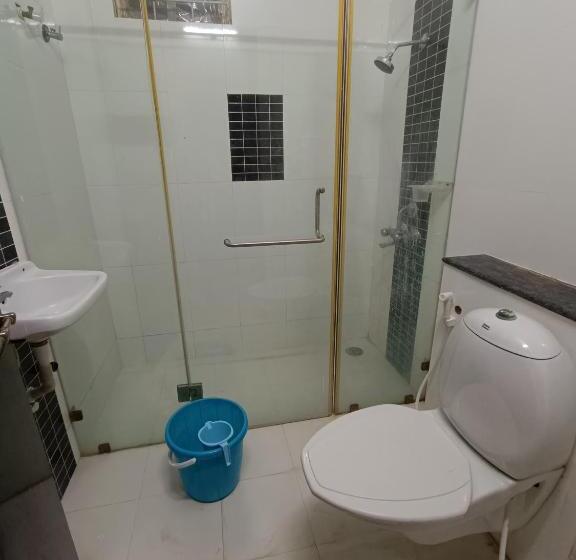 בית מלון כפרי Kp Suites Airport