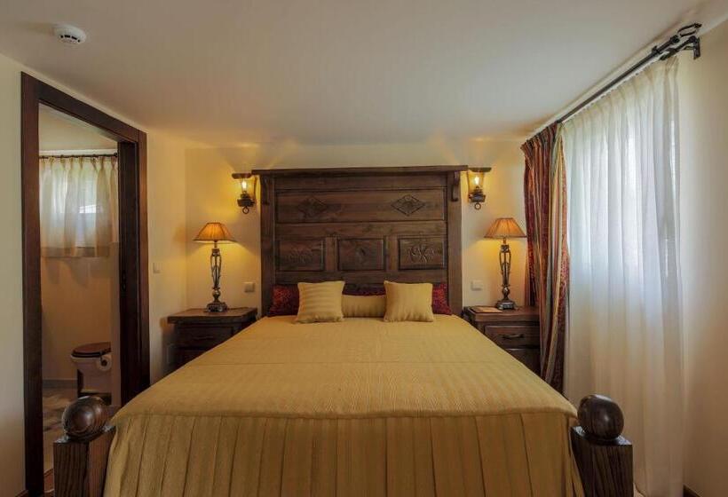 هتل Reinado De Dom Dinis