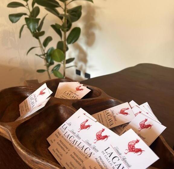 ホテル Tenuta Agricola La Cava  Cantina E Agriturismo