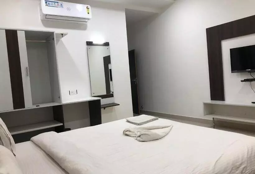 Meridian Hotel & Resort