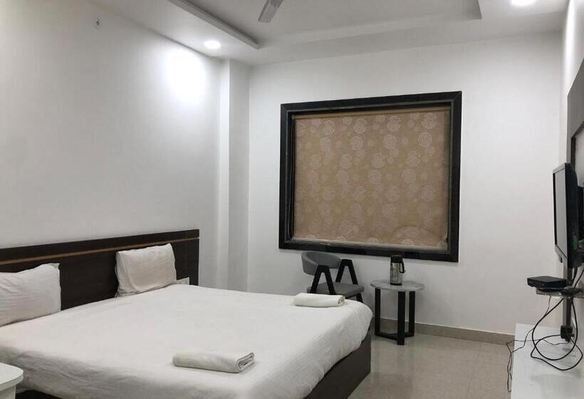 Meridian Hotel & Resort