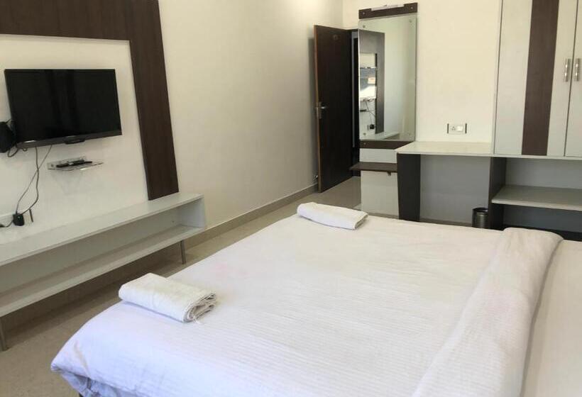 Meridian Hotel & Resort