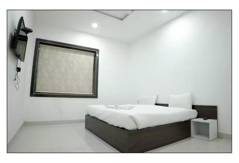 Meridian Hotel & Resort