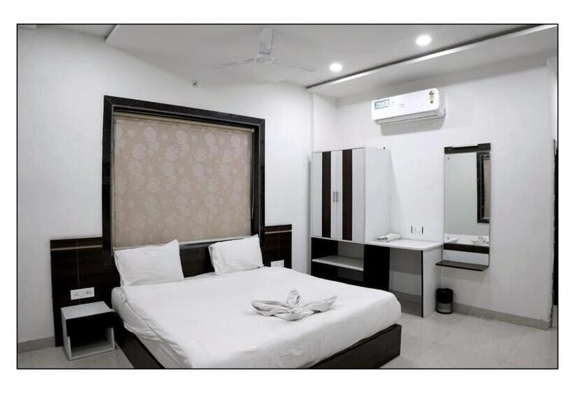 Meridian Hotel & Resort