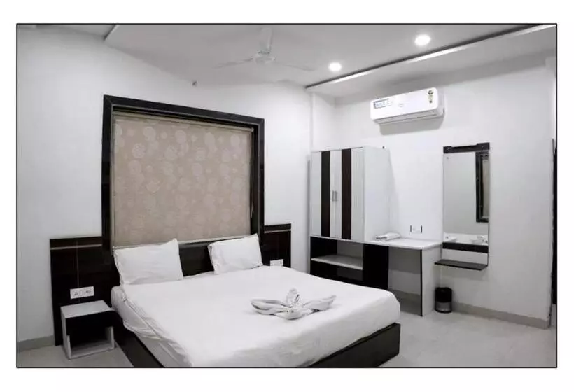 Meridian Hotel & Resort