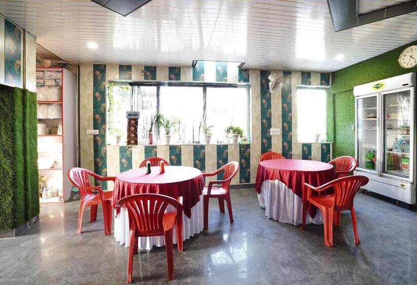 Shree Ram Hotel & Restaurant