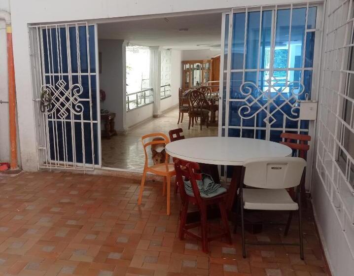 פנסיון Casa Blanca Ciudad Jardín