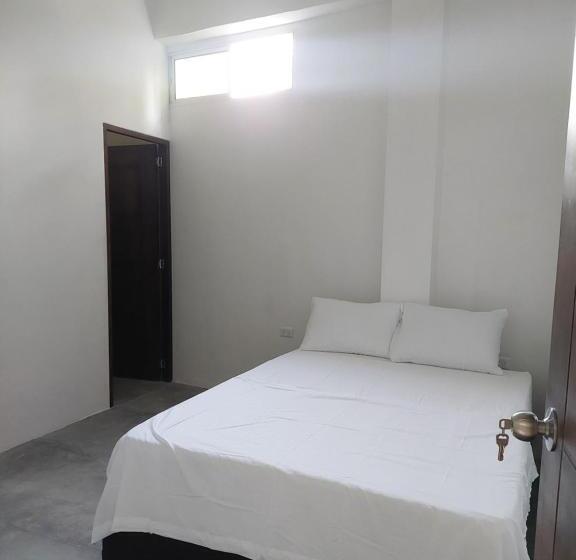 پانسیون Casa Monros