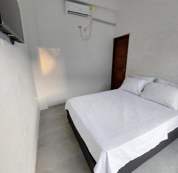 پانسیون Casa Monros