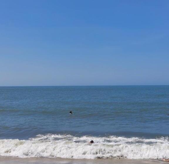 پانسیون Casa Monros