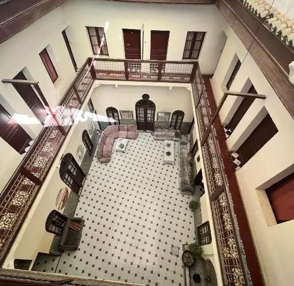 پانسیون Hôtel Du Parc