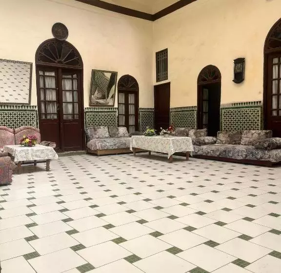 پانسیون Hôtel Du Parc