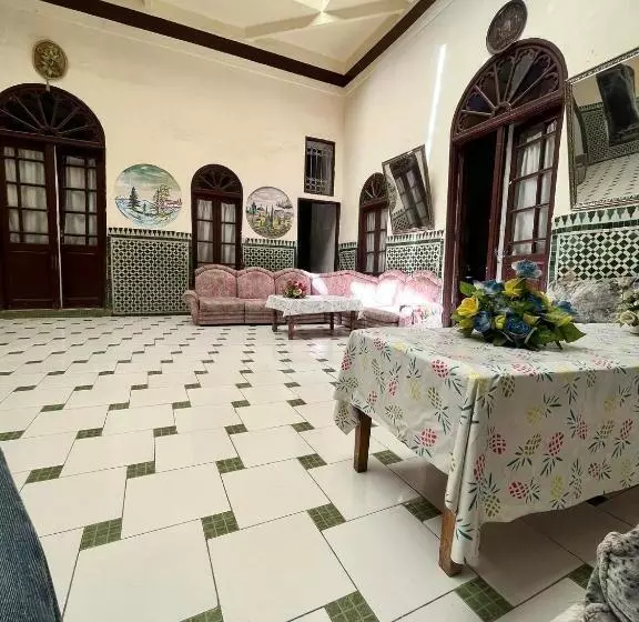 پانسیون Hôtel Du Parc