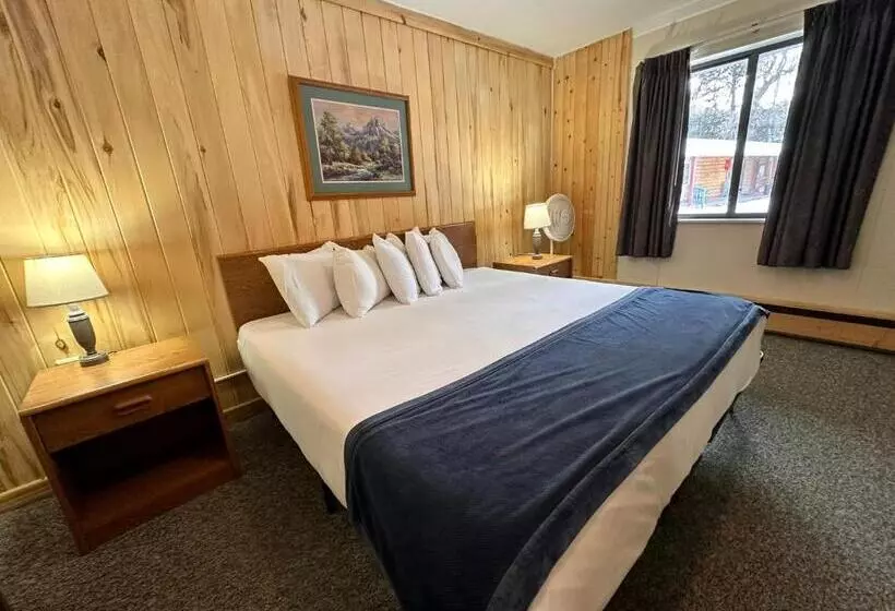 ペンション Ute Bluff Lodge, Cabins And Rv Park