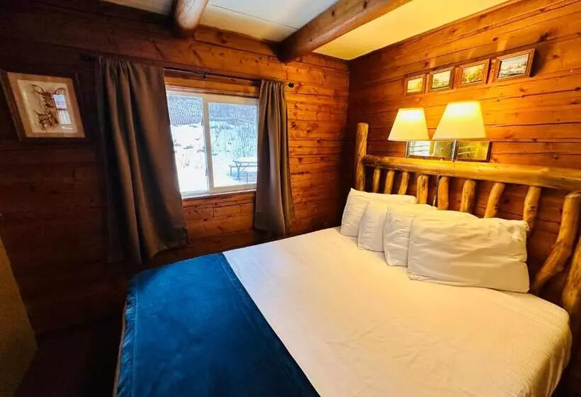 ペンション Ute Bluff Lodge, Cabins And Rv Park
