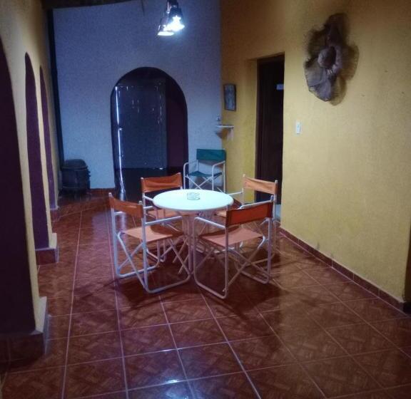 Herberge Posada Cuatro Hermanos