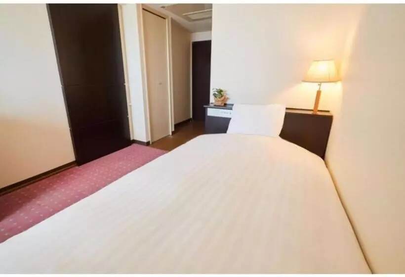 Hotelli Crystal Palace Vacation Stay 61203v