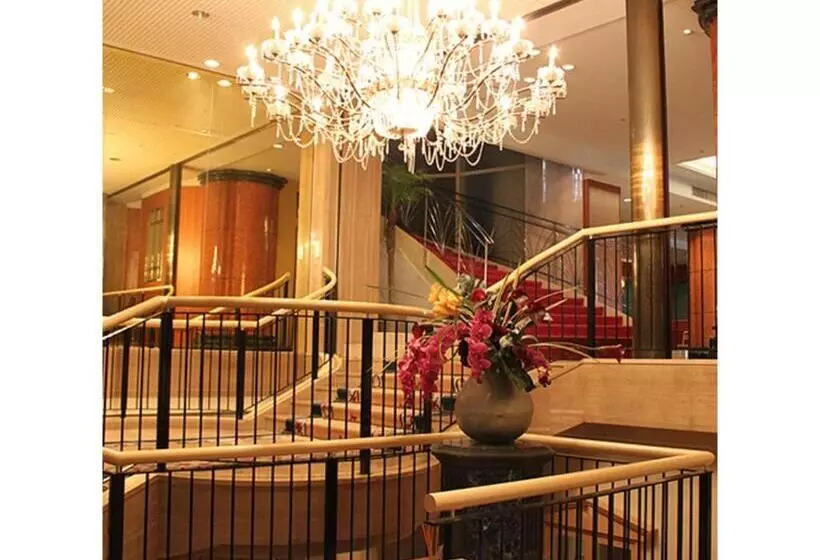 Hotelli Crystal Palace Vacation Stay 61203v