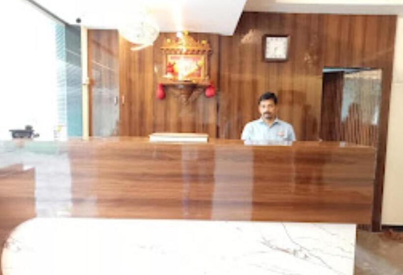 호텔 Grand Residency , Kolegaon