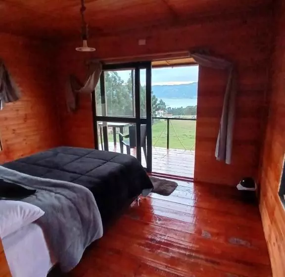 ホテル Hospedaje Cabaña Guatavita Finca Las Acacias
