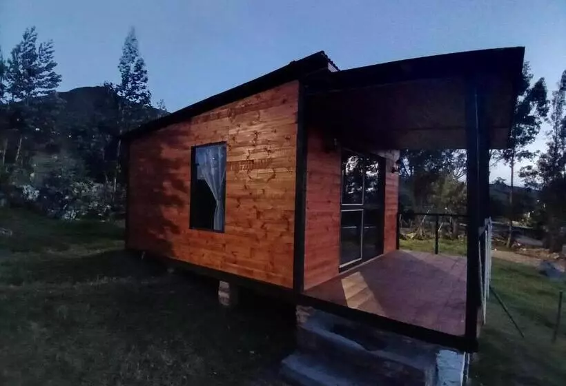 ホテル Hospedaje Cabaña Guatavita Finca Las Acacias
