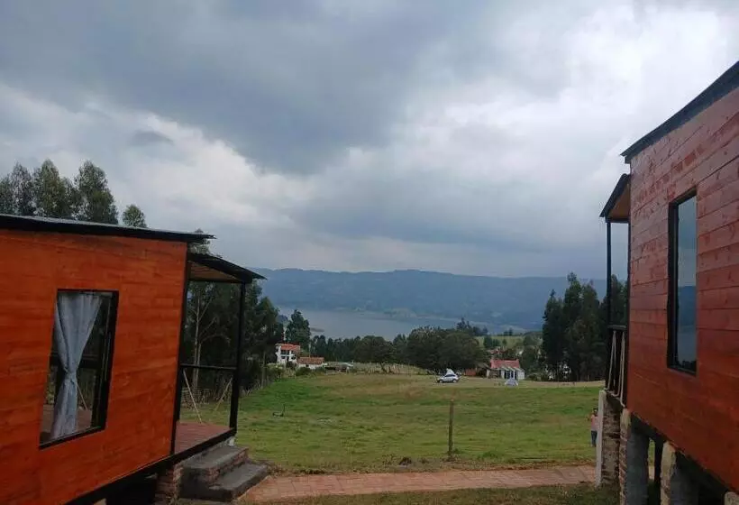ホテル Hospedaje Cabaña Guatavita Finca Las Acacias