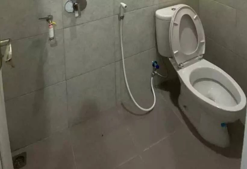 Hotelli Oyo 93453 Muula Homestay Syariah