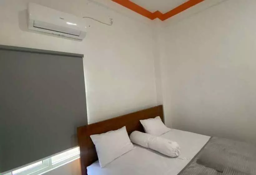 Hotelli Oyo 93453 Muula Homestay Syariah