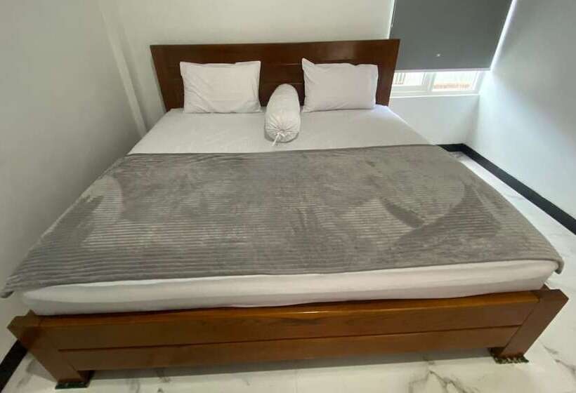 فندق Oyo 93453 Muula Homestay Syariah