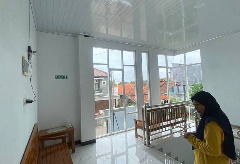 فندق Oyo 93453 Muula Homestay Syariah