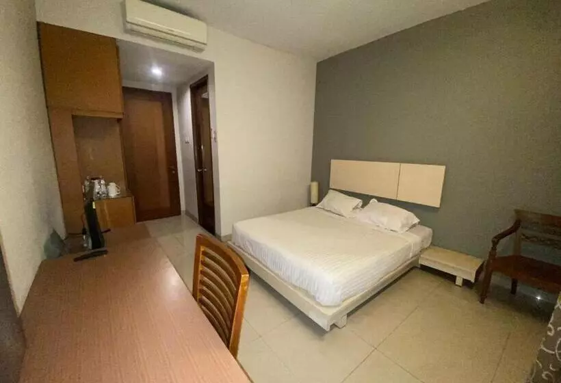 Hotelli Regato Suites