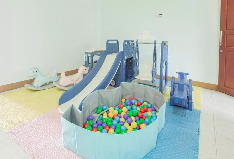 ホテル Spot On 93430 Delta Bnb Residence