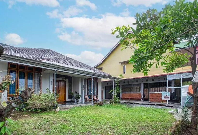 ホテル Spot On 93430 Delta Bnb Residence