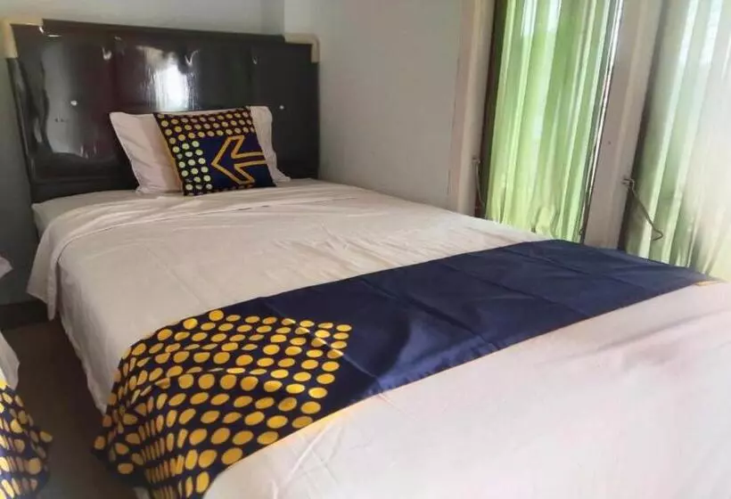 ホテル Spot On 93430 Delta Bnb Residence