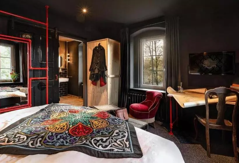 Hotelli Weltraumbahnhof Rautenkranz   Steampunk