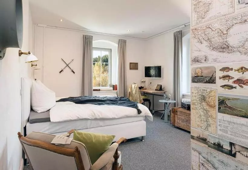 Hotelli Weltraumbahnhof Rautenkranz   Steampunk