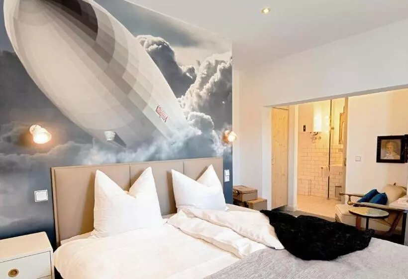 Hotelli Weltraumbahnhof Rautenkranz   Steampunk