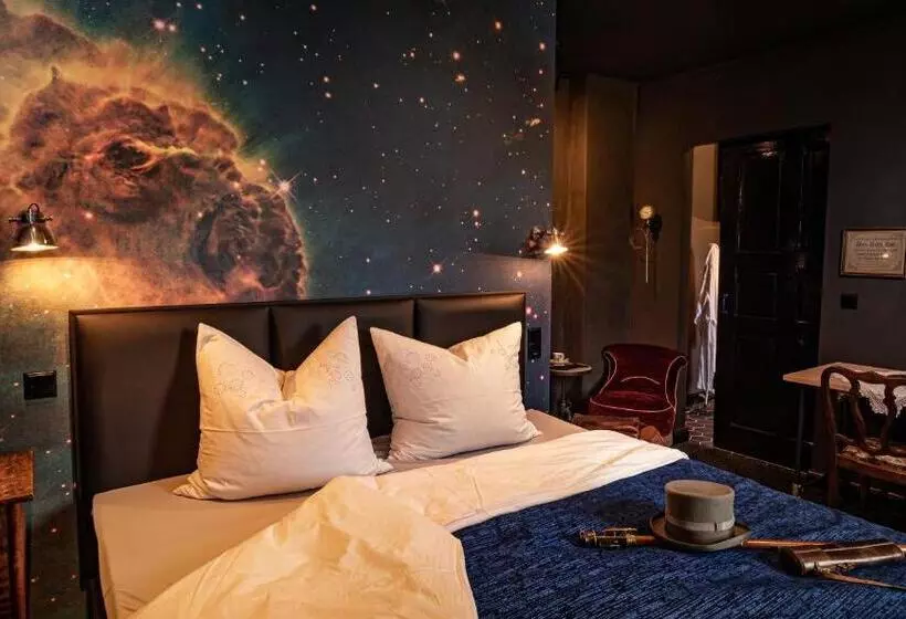 Hotelli Weltraumbahnhof Rautenkranz   Steampunk