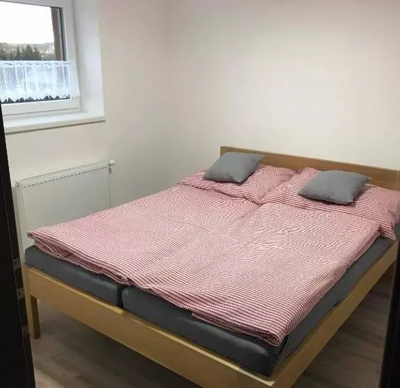 ペンション Apartmány V Chalupě Nad Modravou