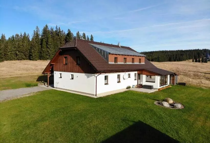ペンション Apartmány V Chalupě Nad Modravou