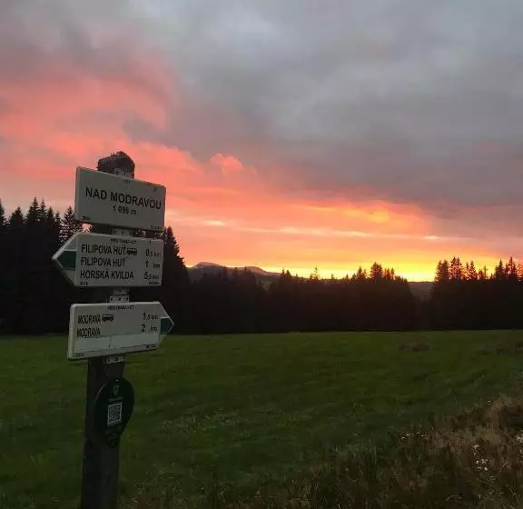ペンション Apartmány V Chalupě Nad Modravou