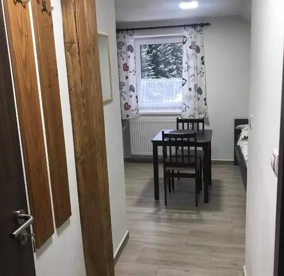 ペンション Apartmány V Chalupě Nad Modravou