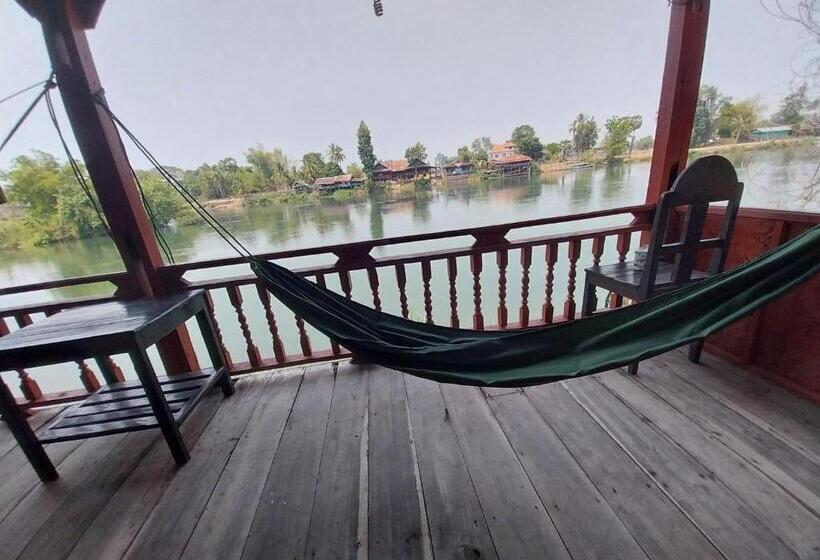 Pension Khampheng River Views Sunset