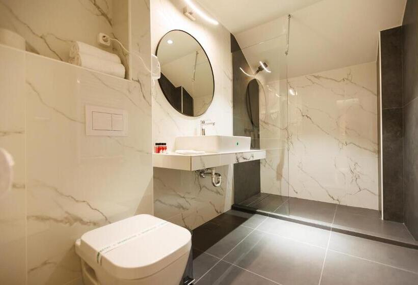 Pensiunea Axe Boutique