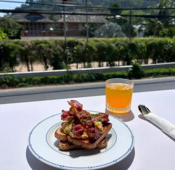 Hotelli Elephant Sports Bar And Accommodation