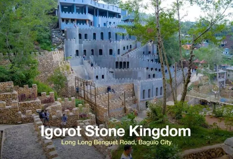 2 Bedroom Unit With Breakfast For 2 Pax